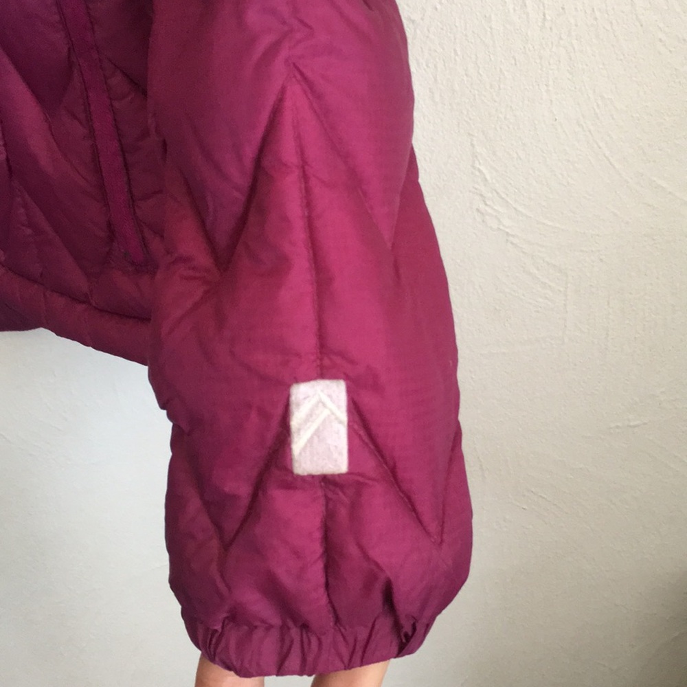Alpine Design down sweater. - Picture 6 of 6